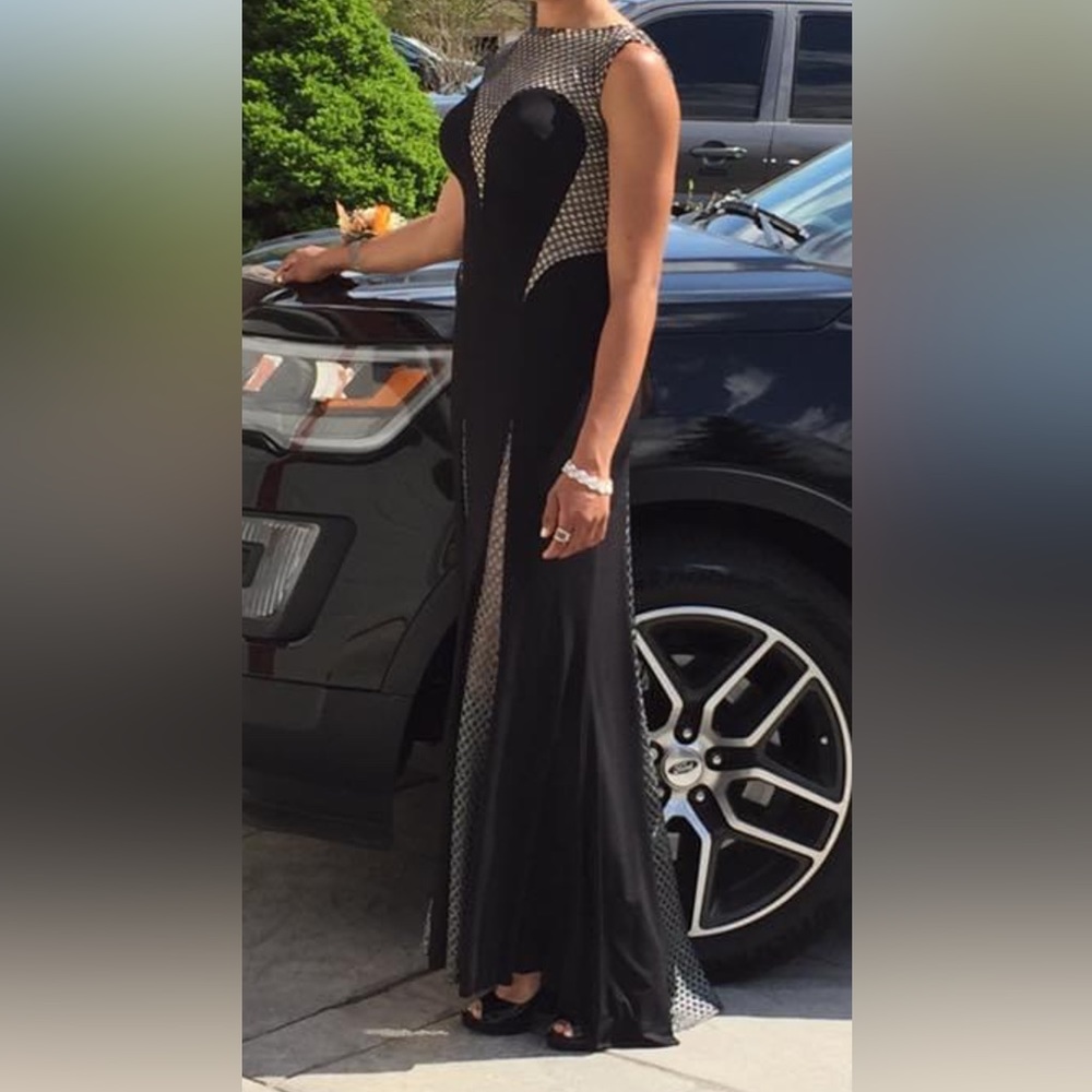 Formal/Prom Dress - Picture 3 of 3